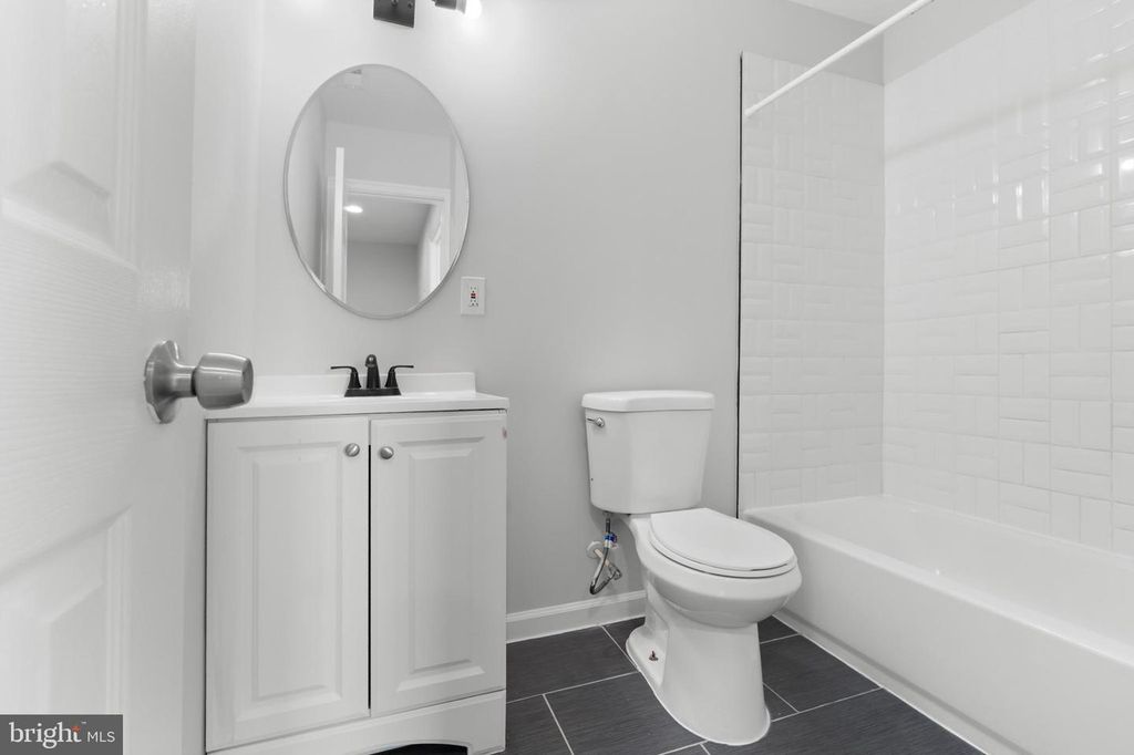 Image 17 of property listing at 5134 PEMBRIDGE AVE, Baltimore, MD 21215