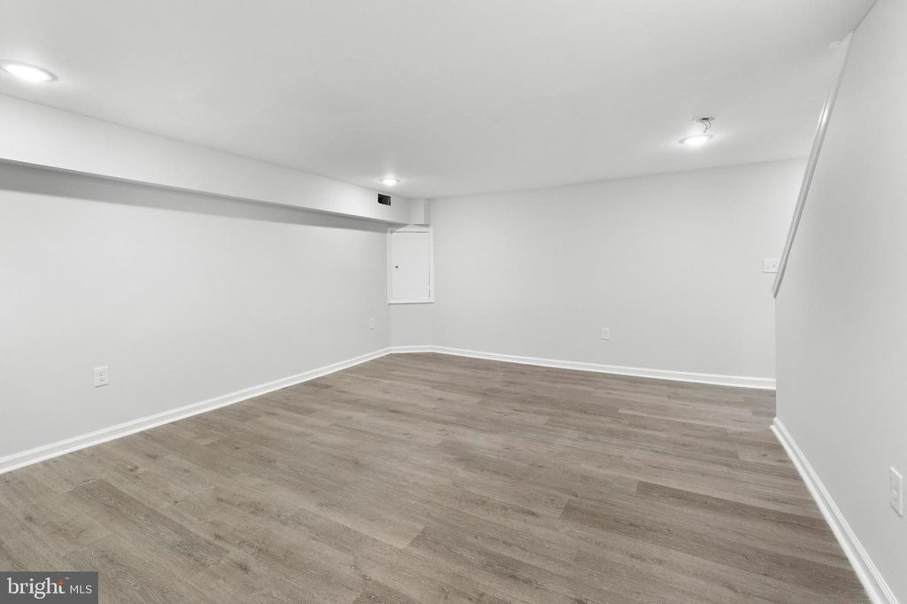 Image 25 of property listing at 5134 PEMBRIDGE AVE, Baltimore, MD 21215