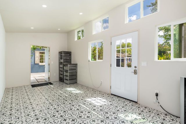 2219 W CATALINA Drive, Phoenix, AZ 85015