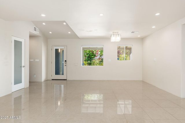 2219 W CATALINA Drive, Phoenix, AZ 85015