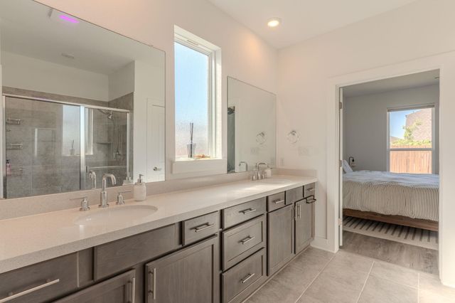 6504 Velvet Leaf LN, Buda, TX 78610
