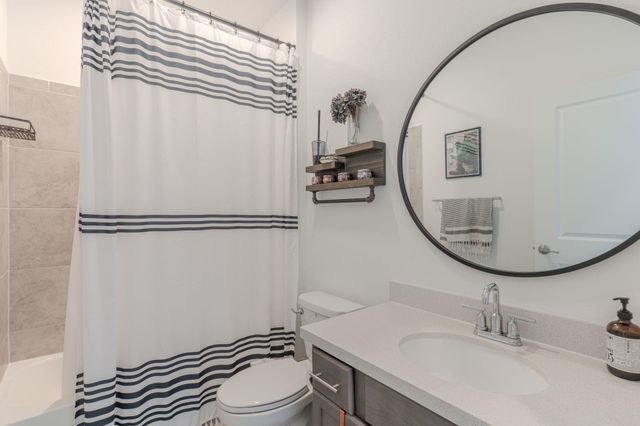 6504 Velvet Leaf LN, Buda, TX 78610