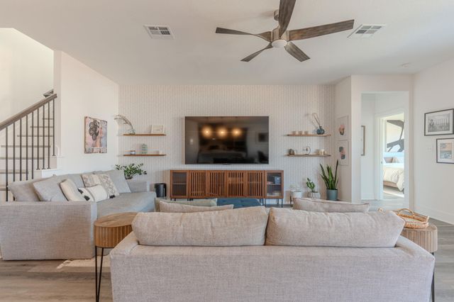 6504 Velvet Leaf LN, Buda, TX 78610