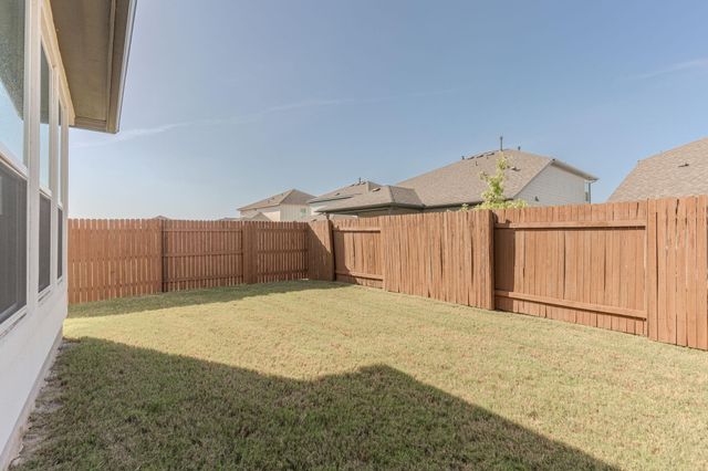 6504 Velvet Leaf LN, Buda, TX 78610