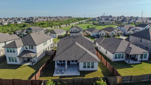 6504 Velvet Leaf LN, Buda, TX 78610