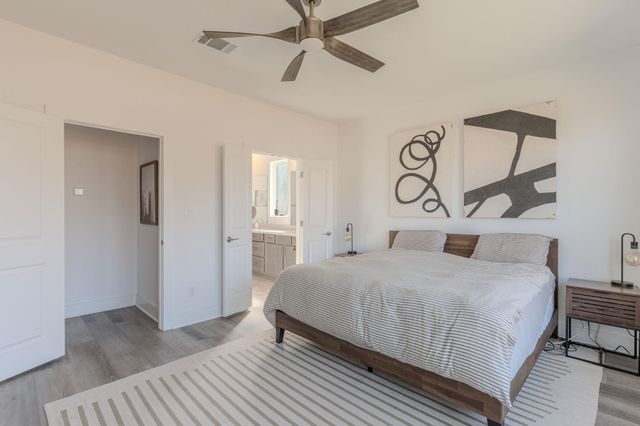 6504 Velvet Leaf LN, Buda, TX 78610