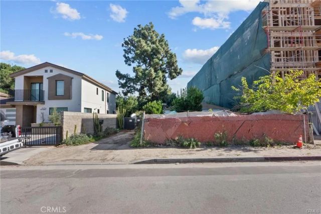 11144 Lorne Street, Sun Valley, CA 91352