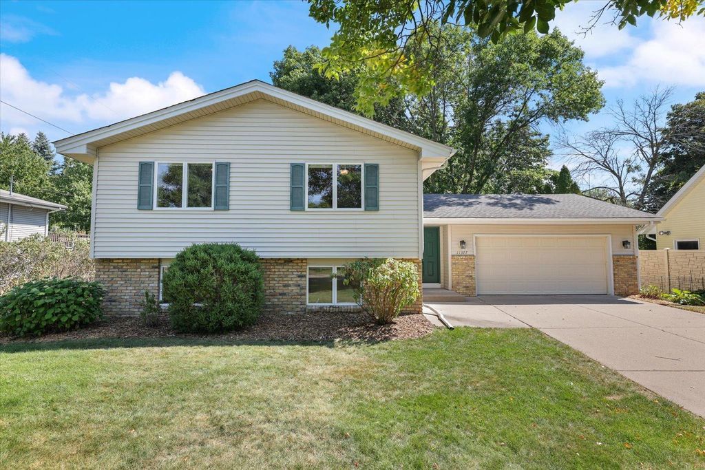 11377 Lily Street NW, Coon Rapids, MN 55433 — photo 4