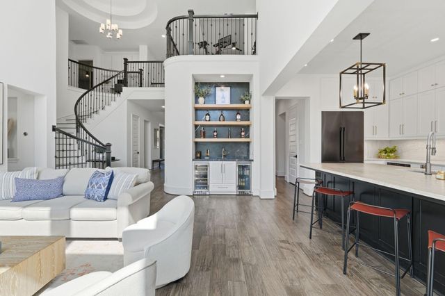 96 Winter Sunrise Circle, The Woodlands, TX 77375