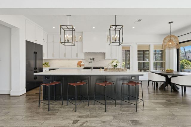 96 Winter Sunrise Circle, The Woodlands, TX 77375