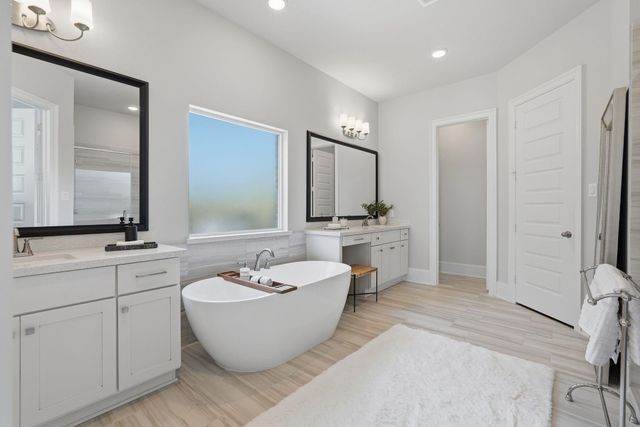 96 Winter Sunrise Circle, The Woodlands, TX 77375