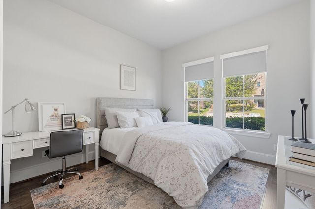 96 Winter Sunrise Circle, The Woodlands, TX 77375