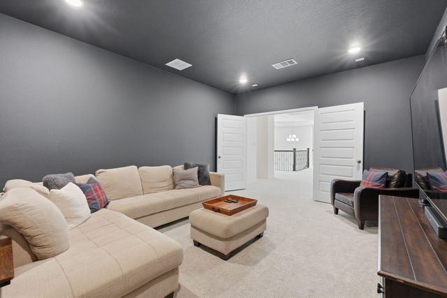 96 Winter Sunrise Circle, The Woodlands, TX 77375