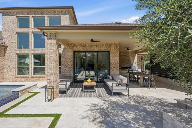 96 Winter Sunrise Circle, The Woodlands, TX 77375