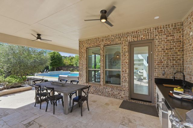 96 Winter Sunrise Circle, The Woodlands, TX 77375