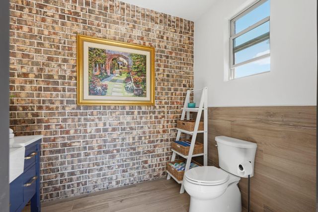 96 Winter Sunrise Circle, The Woodlands, TX 77375