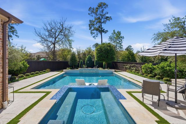 96 Winter Sunrise Circle, The Woodlands, TX 77375