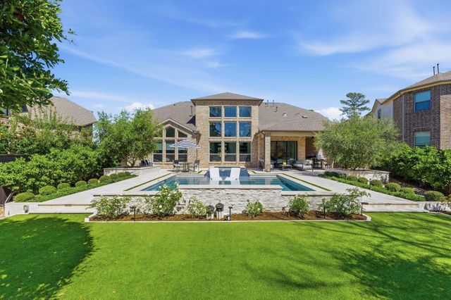 96 Winter Sunrise Circle, The Woodlands, TX 77375