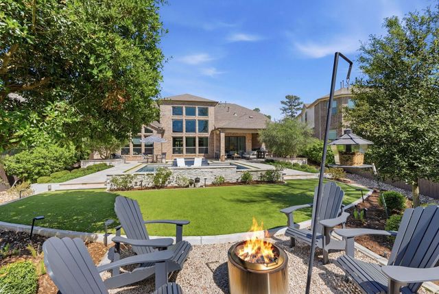 96 Winter Sunrise Circle, The Woodlands, TX 77375