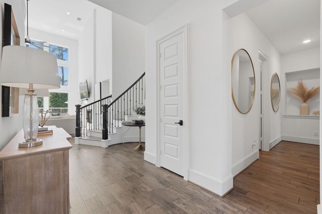 96 Winter Sunrise Circle, The Woodlands, TX 77375