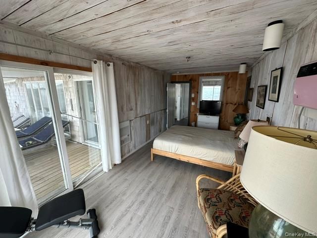 71 Bayview Walk, Cherry Grove, NY 11782