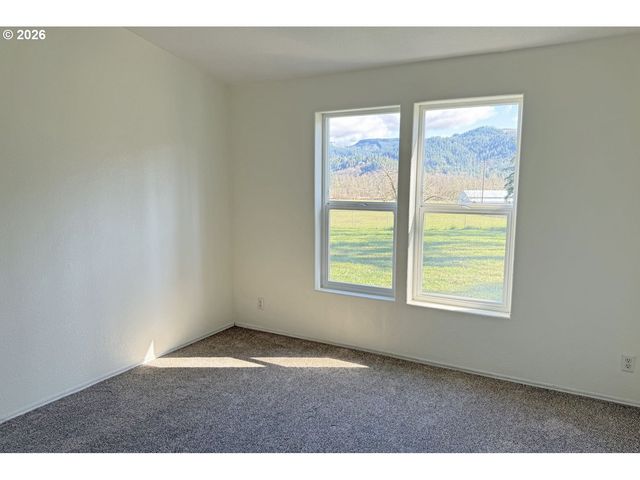 90750 HILL Rd, Springfield, OR 97478