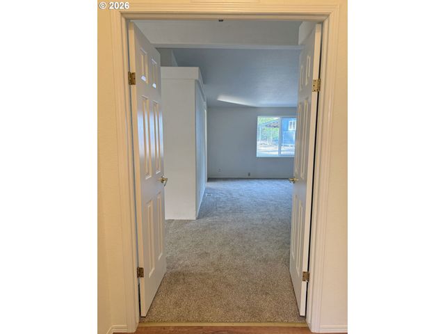 90750 HILL Rd, Springfield, OR 97478