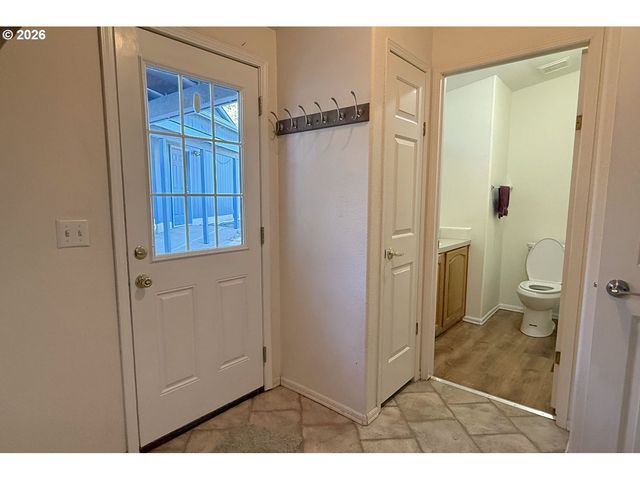 90750 HILL Rd, Springfield, OR 97478