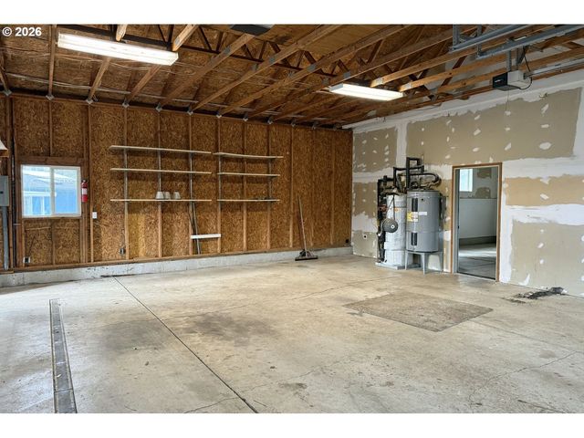 90750 HILL Rd, Springfield, OR 97478