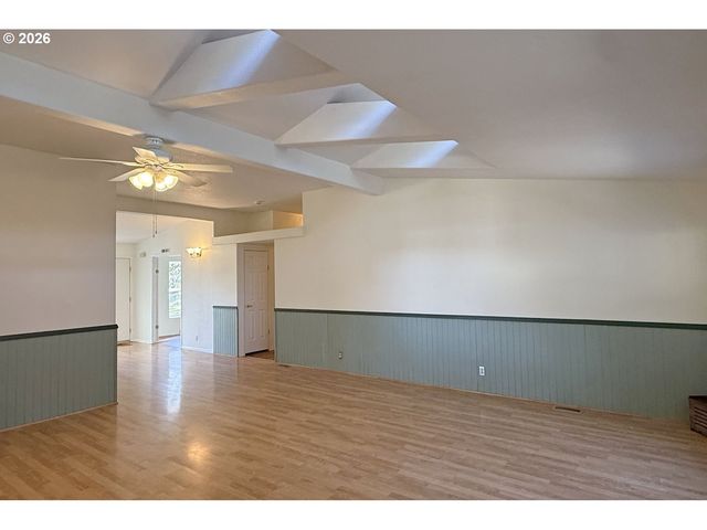 90750 HILL Rd, Springfield, OR 97478