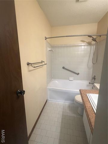 11752 Russet Meadow Drive, St Louis, MO 63146