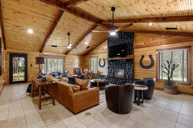 2194 Fm 2382, St Jo, TX 76265