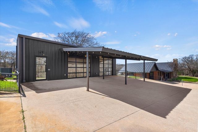 2194 Fm 2382, St Jo, TX 76265