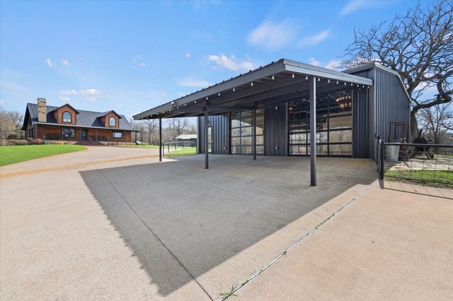 2194 Fm 2382, St Jo, TX 76265