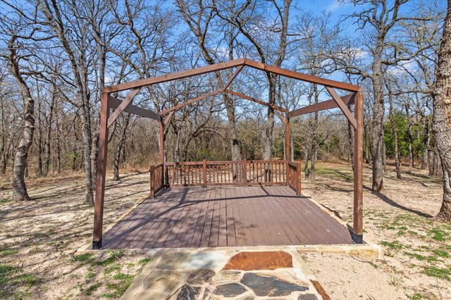 2194 Fm 2382, St Jo, TX 76265