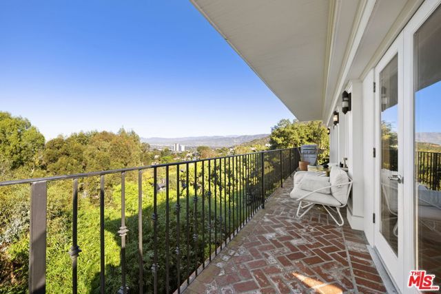 3411 Tareco Drive, Los Angeles, CA 90068