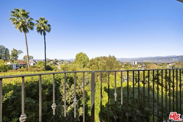 3411 Tareco Drive, Los Angeles, CA 90068