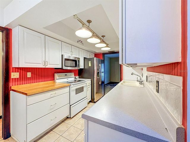 18202 OAKDALE RD, Odessa, FL 33556