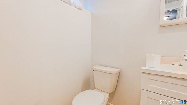 45 Daytona Street, West Haven, CT 06516