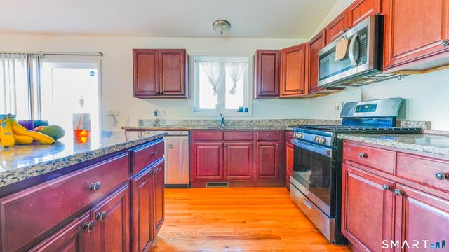 45 Daytona Street, West Haven, CT 06516