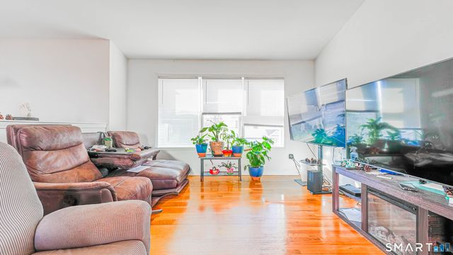 45 Daytona Street, West Haven, CT 06516
