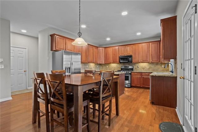 700 Parkside Drive, Woodstock, GA 30188