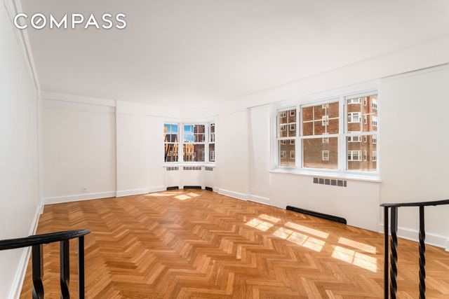 140 Cabrini Blvd Apt 53, New York City, NY 10033