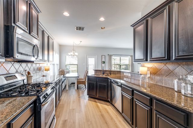 809 Golden Bear Lane, Mckinney, TX 75072