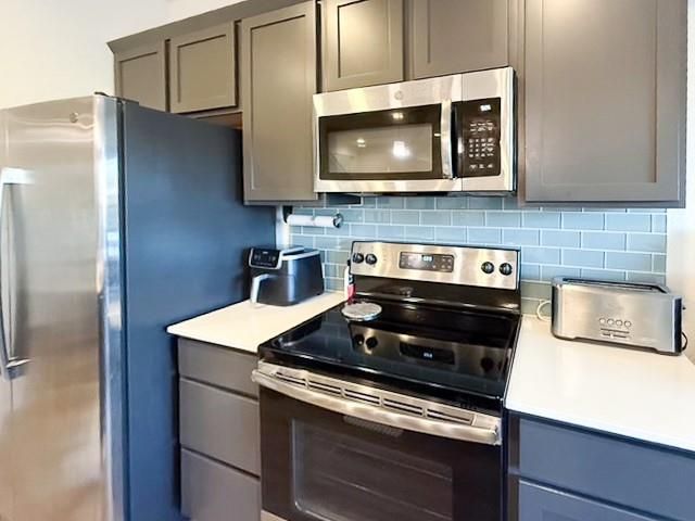 1805 Roseburg DR 31, Austin, TX 78754