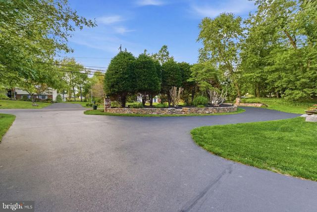 250 ROCKSVILLE RD, Southampton, PA 18966