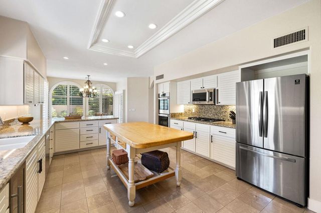 47210 Heliotrope Drive, Palm Desert, CA 92260