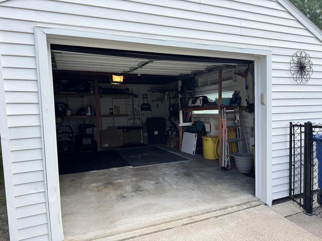 1117 Adams AVENUE, Oshkosh, WI 54902