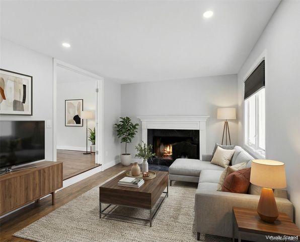 16 Blackman Street, Smithtown, NY 11787