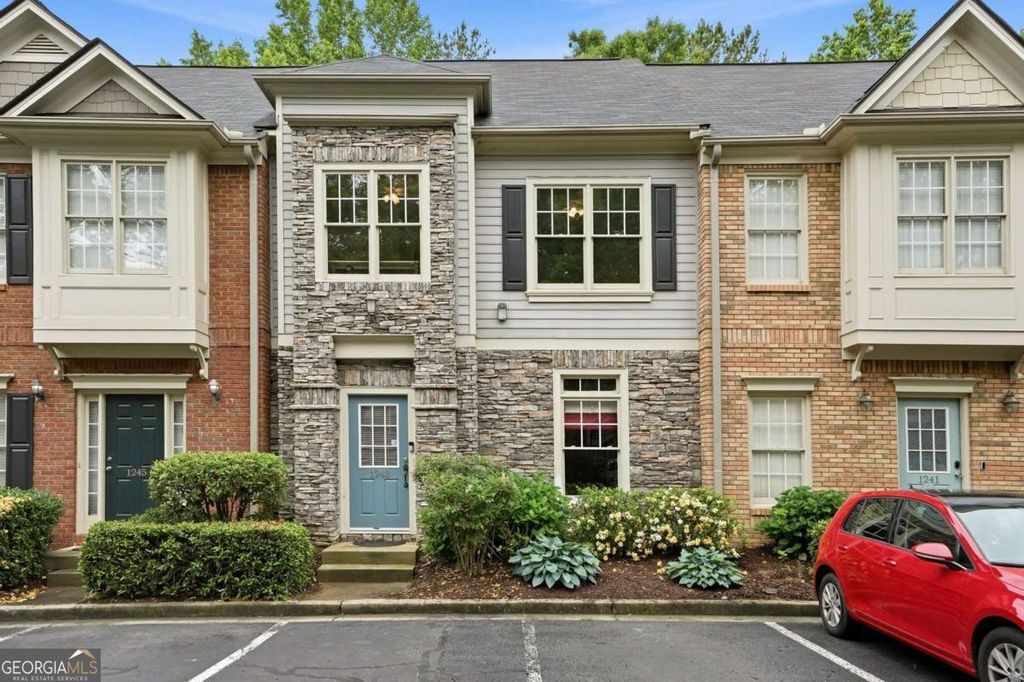 1243 Harris Commons Place, Roswell, GA 30076